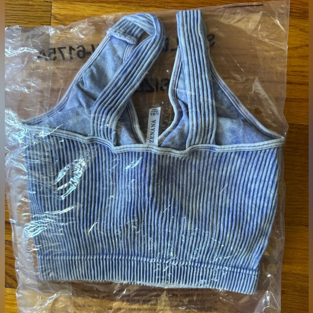 Zenana Ribbed V-Neck Tank Top - NWOT - Picture 6 of 6